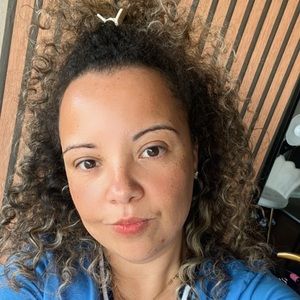 Meet your Posher, Ana claudia